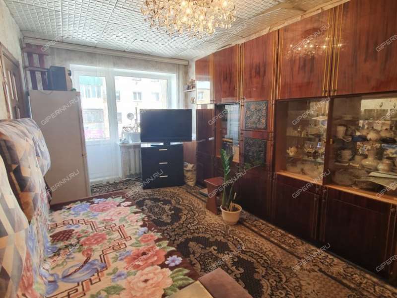 трёхкомнатная квартира на Театральной улице дом 10 город Кстово