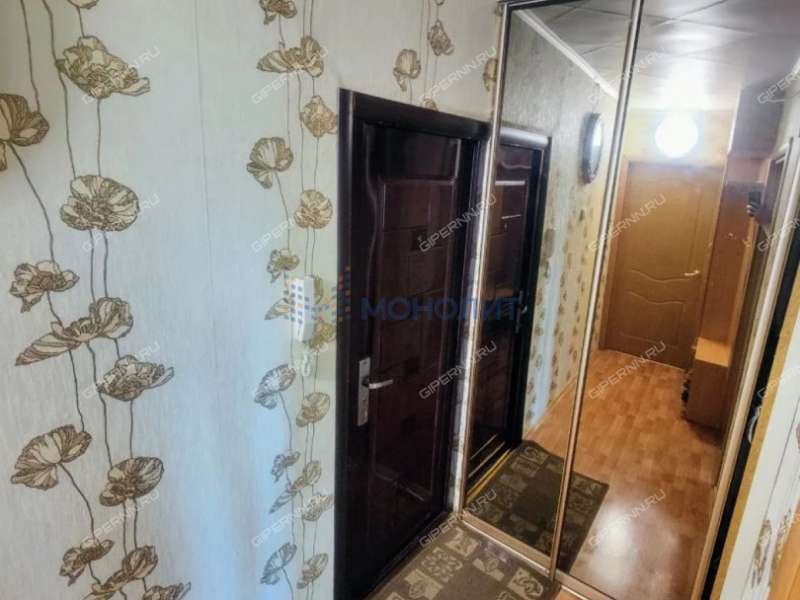 трёхкомнатная квартира на улице Героя Попова дом 37