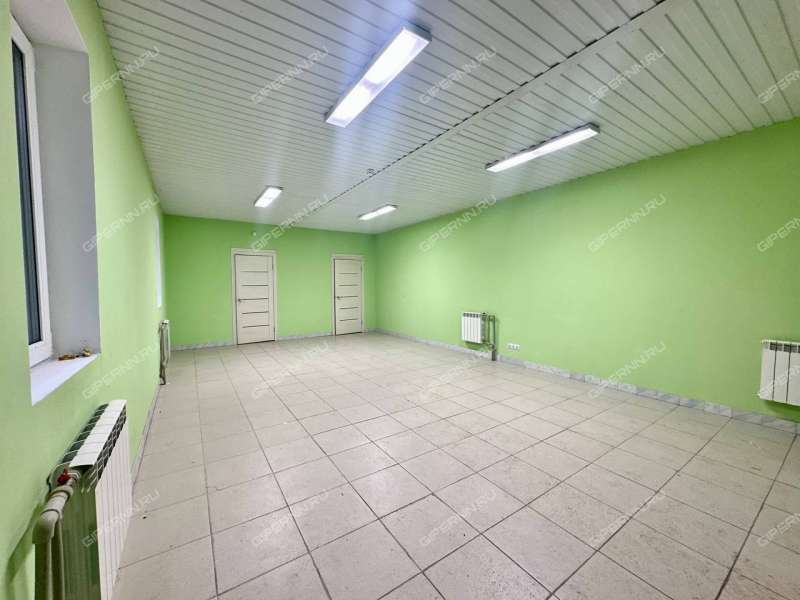 здание под офис, торговую площадь на улице Коминтерна