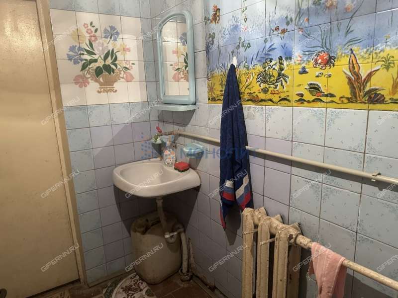 трёхкомнатная квартира на Нижне-Волжской набережной дом 20а