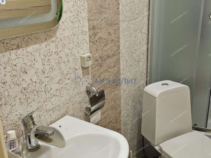 дом на улице 40 лет Победы деревня Пияичное