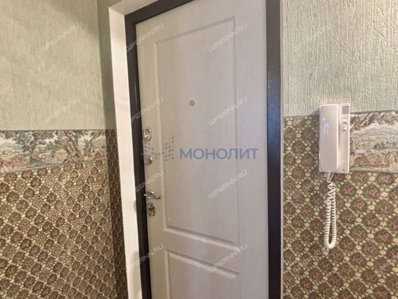 трёхкомнатная квартира на улице Верхнепечёрская дом 5