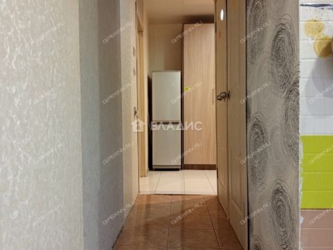 1-komnatnaya-ul-raduzhnaya-d-14 фото