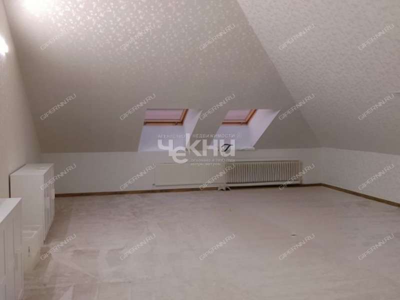 шестикомнатная квартира на Почтовом съезде дом 15а