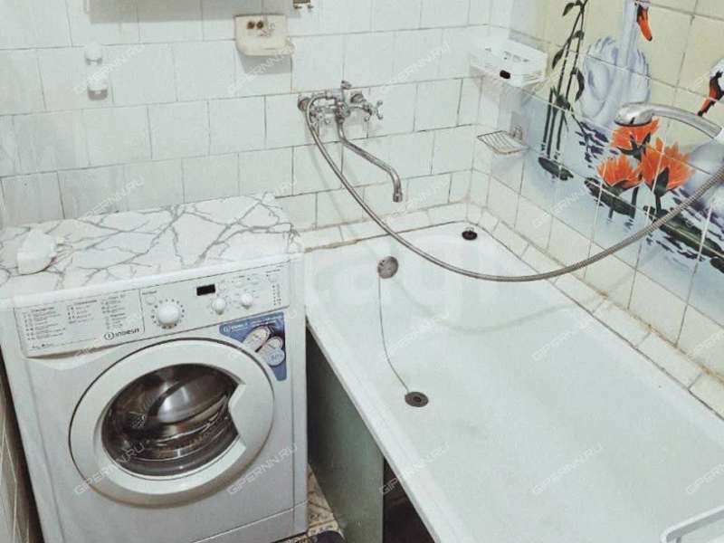 двухкомнатная квартира на проспекте Бусыгина дом 30