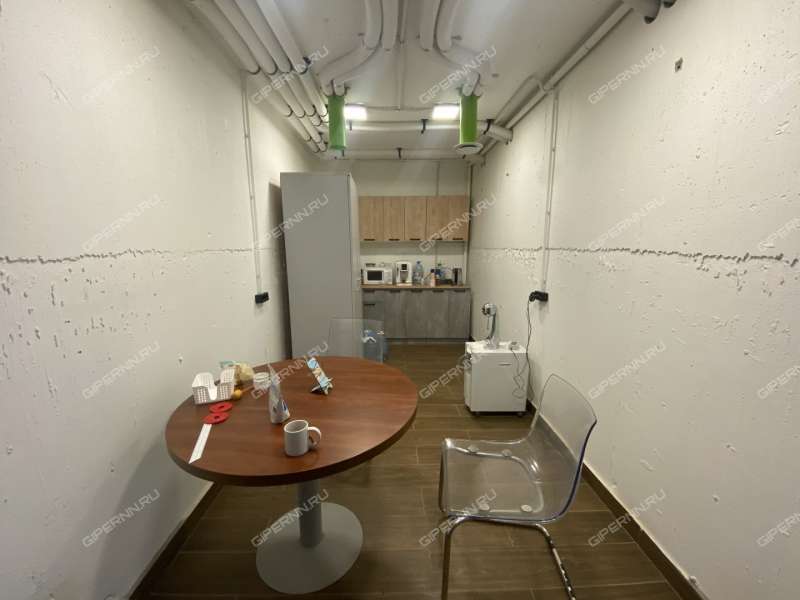 помещение под помещение свободного назначения на Эльтонской улице