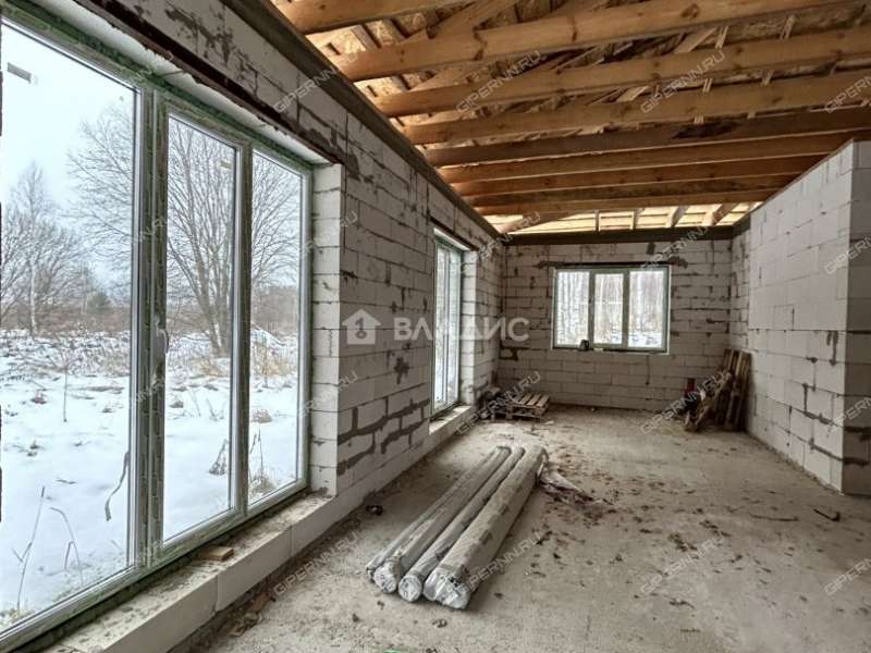 дом на улице Счастливая село Елховка