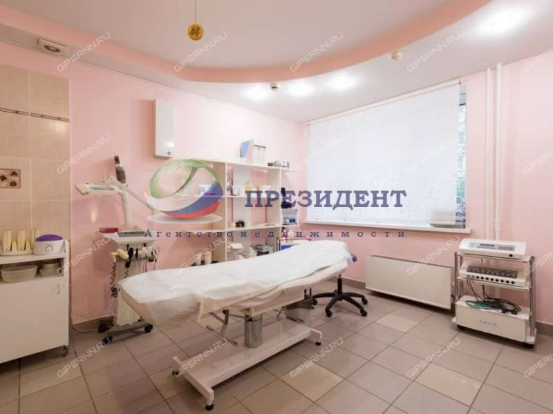 помещение под недвижимость под образовательные учреждения, недвижимость под салоны красоты на улице Маршала Рокоссовского